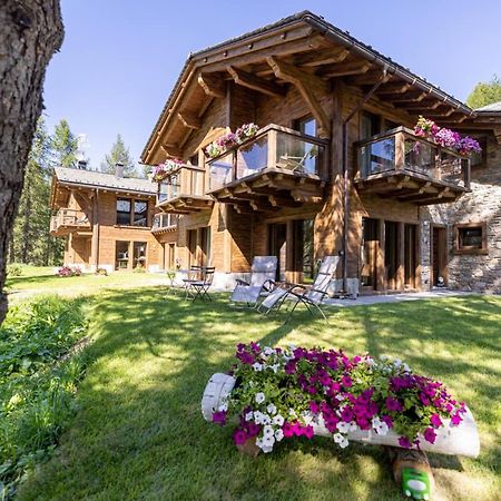 Chalet Imbosc'Che - 5 Beautiful Rooms In Charming B&B Livigno Bagian luar foto