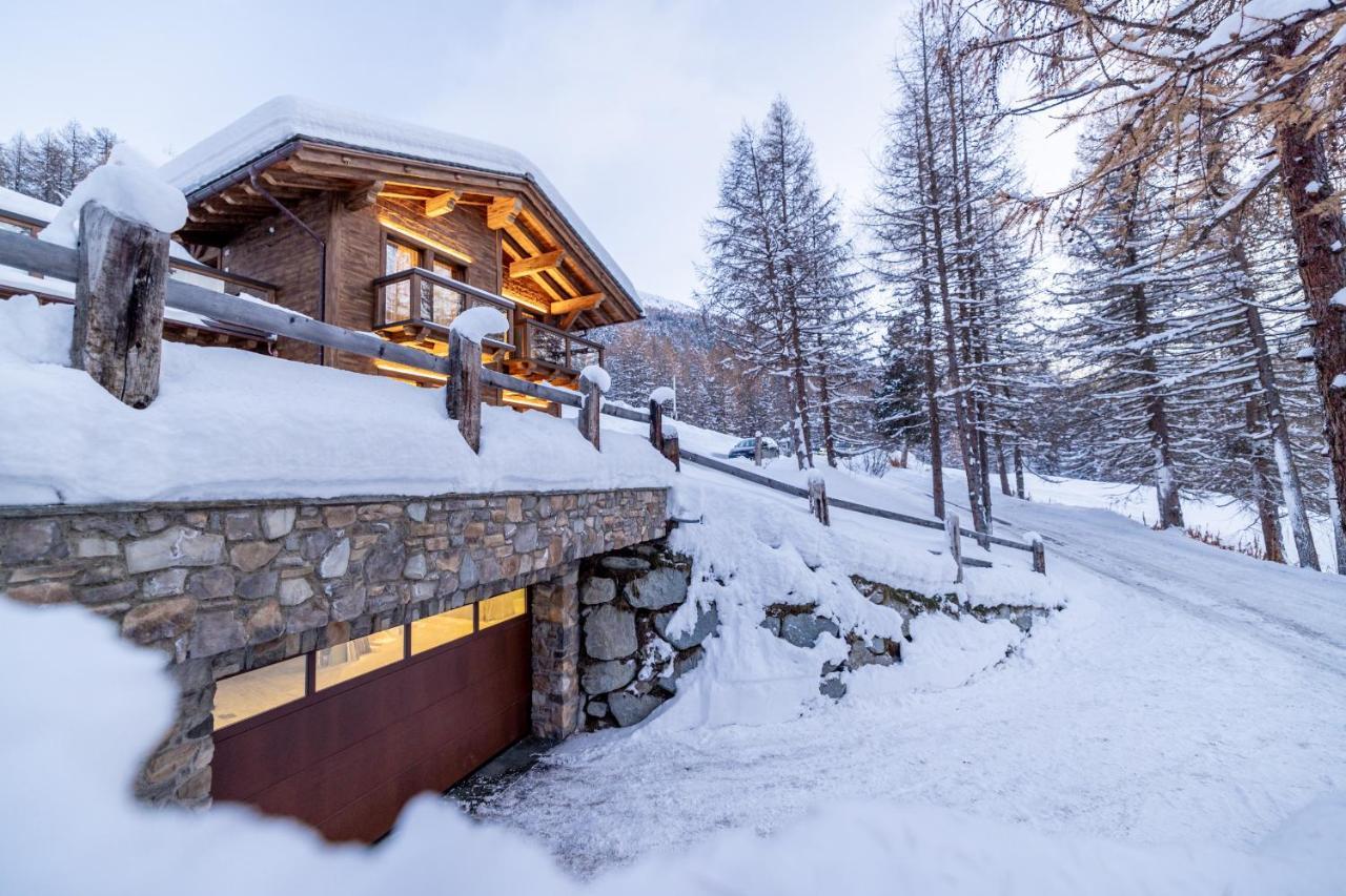 Chalet Imbosc'Che - 5 Beautiful Rooms In Charming B&B Livigno Bagian luar foto
