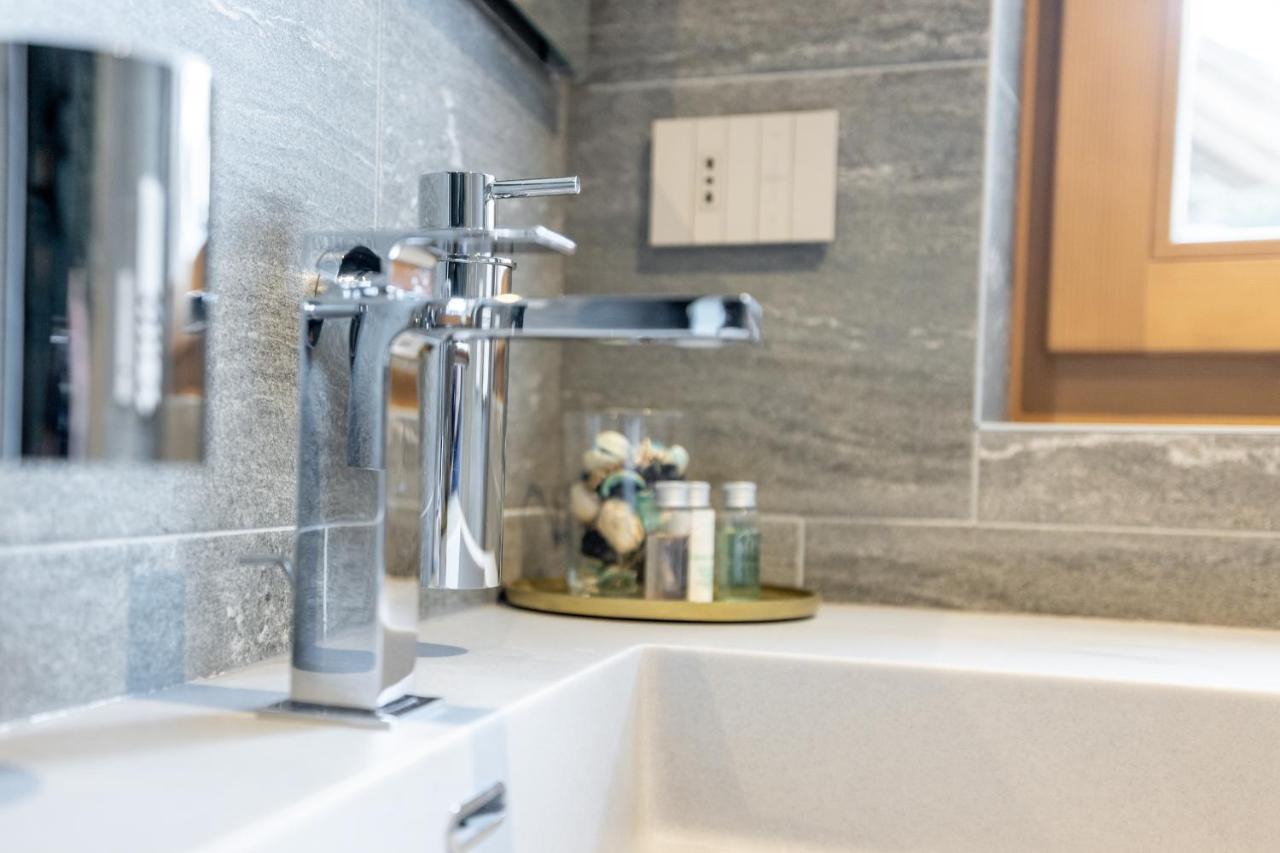 Chalet Imbosc'Che - 5 Beautiful Rooms In Charming B&B Livigno Bagian luar foto